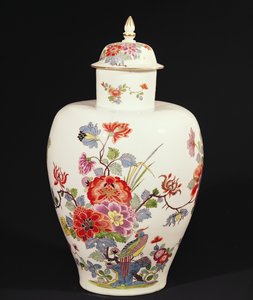 マイセン花瓶、1725年頃（磁器）